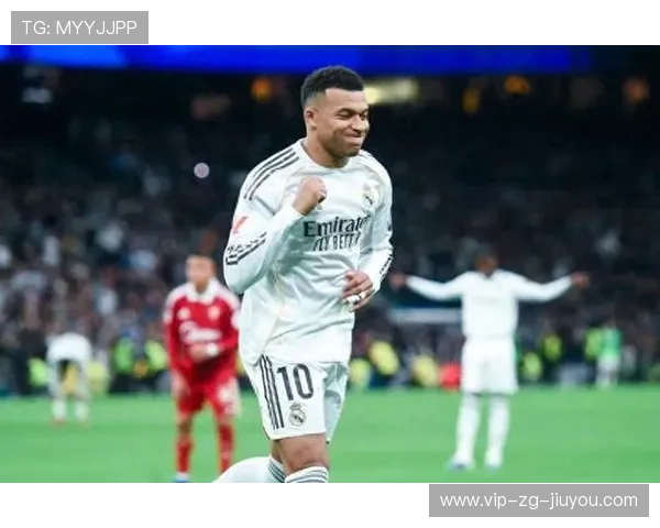 姆巴佩点球轻松罚入，法国锋线火力十足