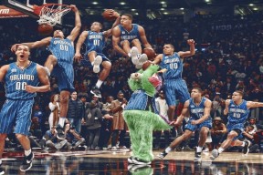 9游电竞资讯-澳女将蛙泳段表现惊艳 中国紧追不舍，里约奥运会女子蛙泳冠军